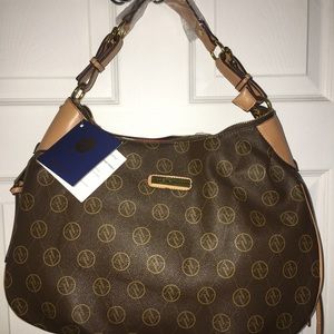 Adrienne Vitadini Pebble Grain Hobo bag